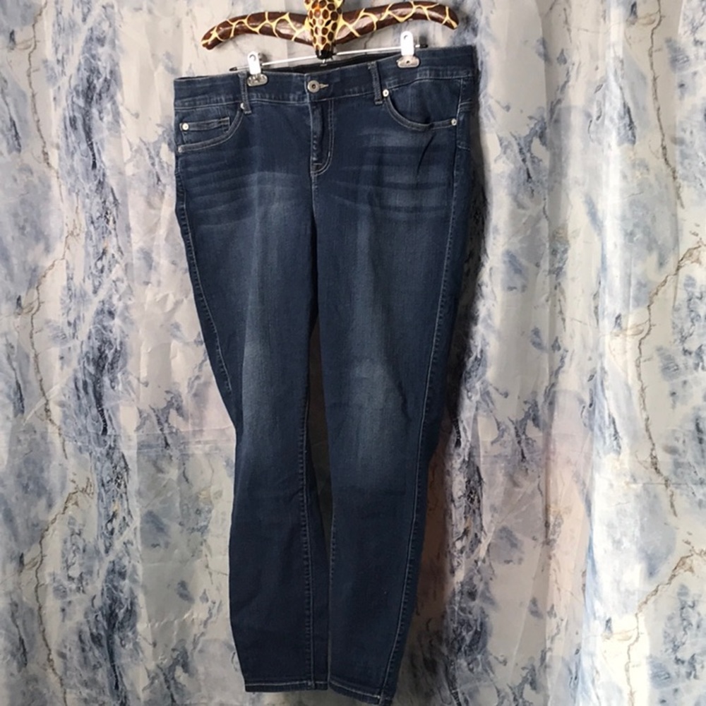 Torrid Bombshell Skinny Premium jeans stretch Plus 20R